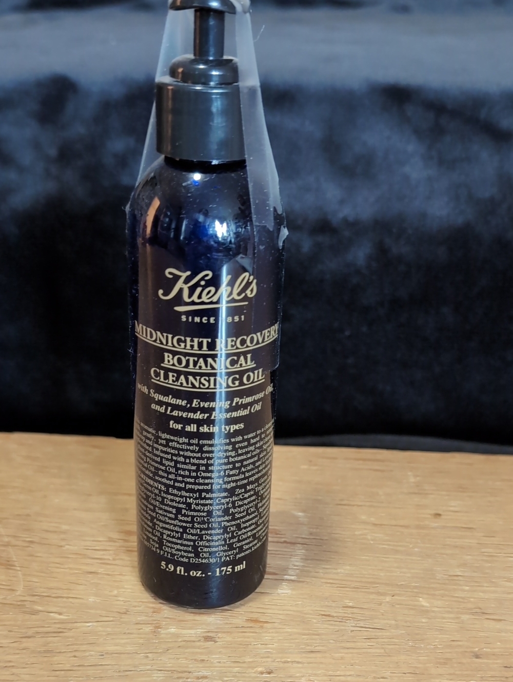 Kiehl's Midnight Recovery Botanical Cleansing Oil - Navy Blue with Gold Text